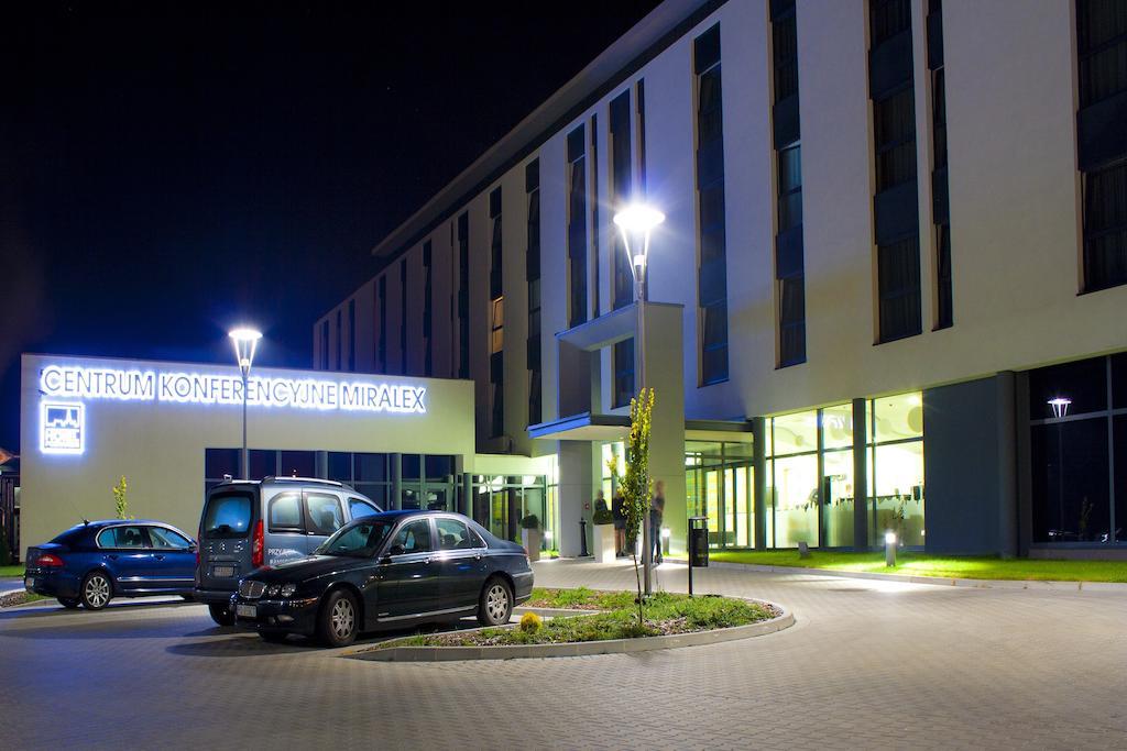 Hotel Poznanski A2 Luboń Eksteriør bilde