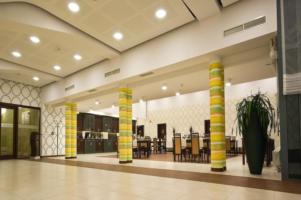 Hotel Poznanski A2 Luboń Eksteriør bilde