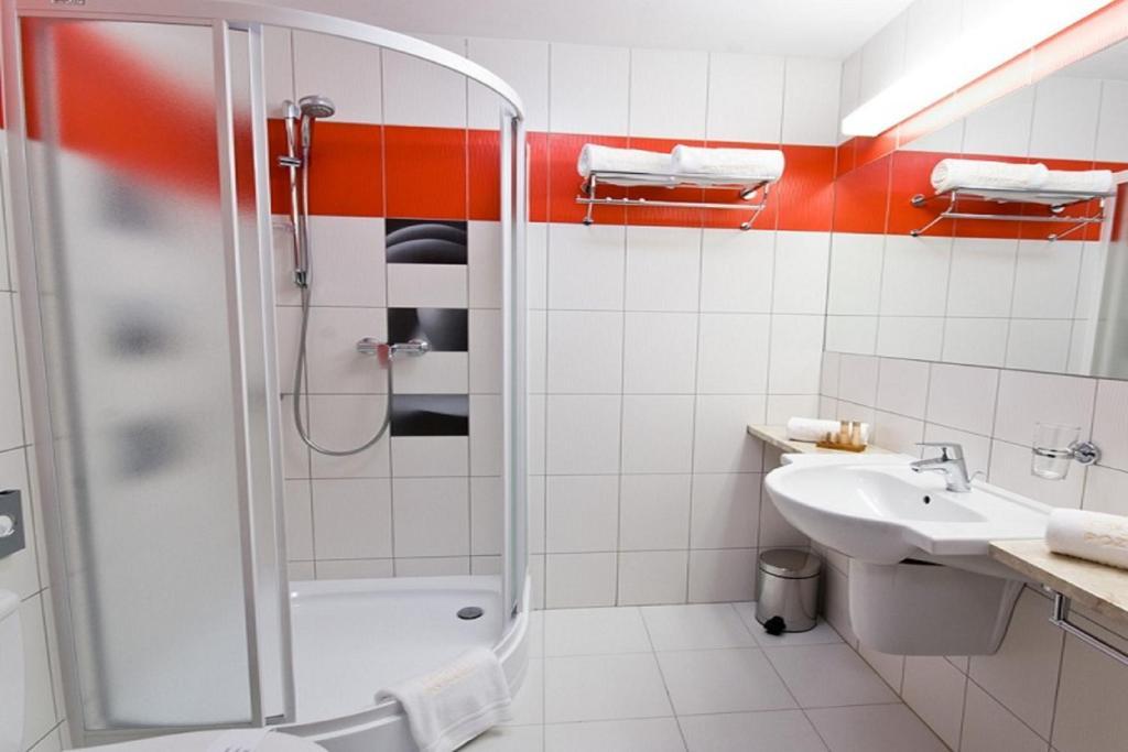 Hotel Poznanski A2 Luboń Rom bilde
